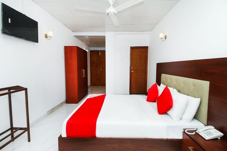 Oyo 289 Grand Ray Hotel