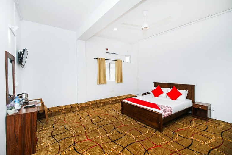 Oyo 289 Grand Ray Hotel