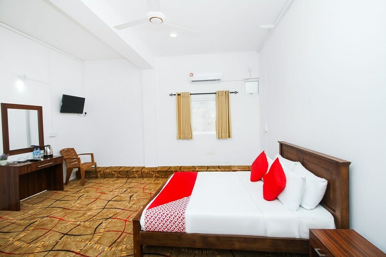 Oyo 289 Grand Ray Hotel