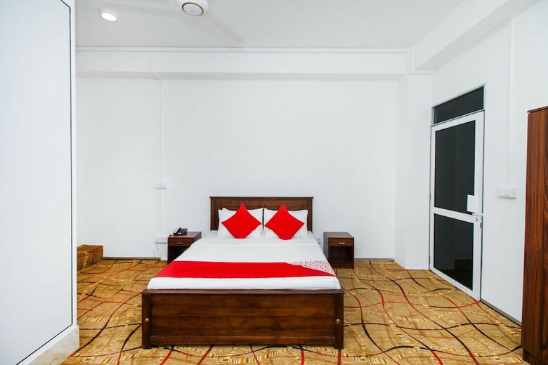 Oyo 289 Grand Ray Hotel