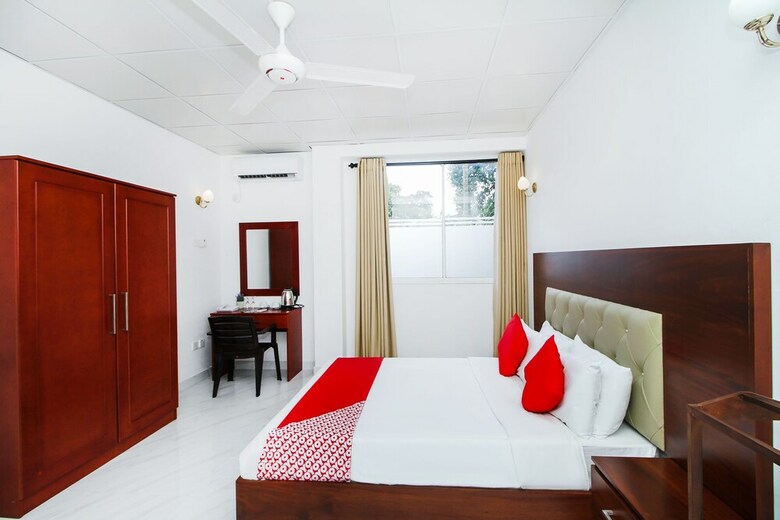 Oyo 289 Grand Ray Hotel