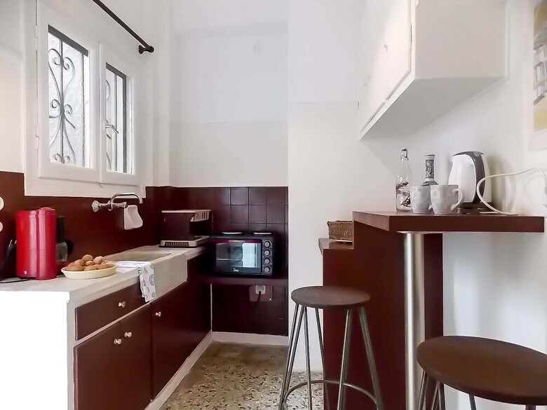 Salaminos-cozy Studio Apartment