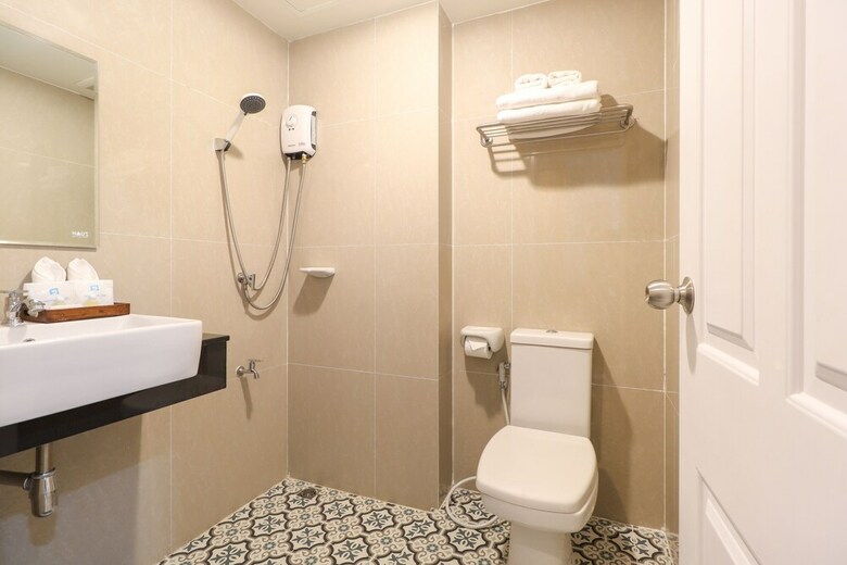 Oyo 374 Room Lanna Hotel