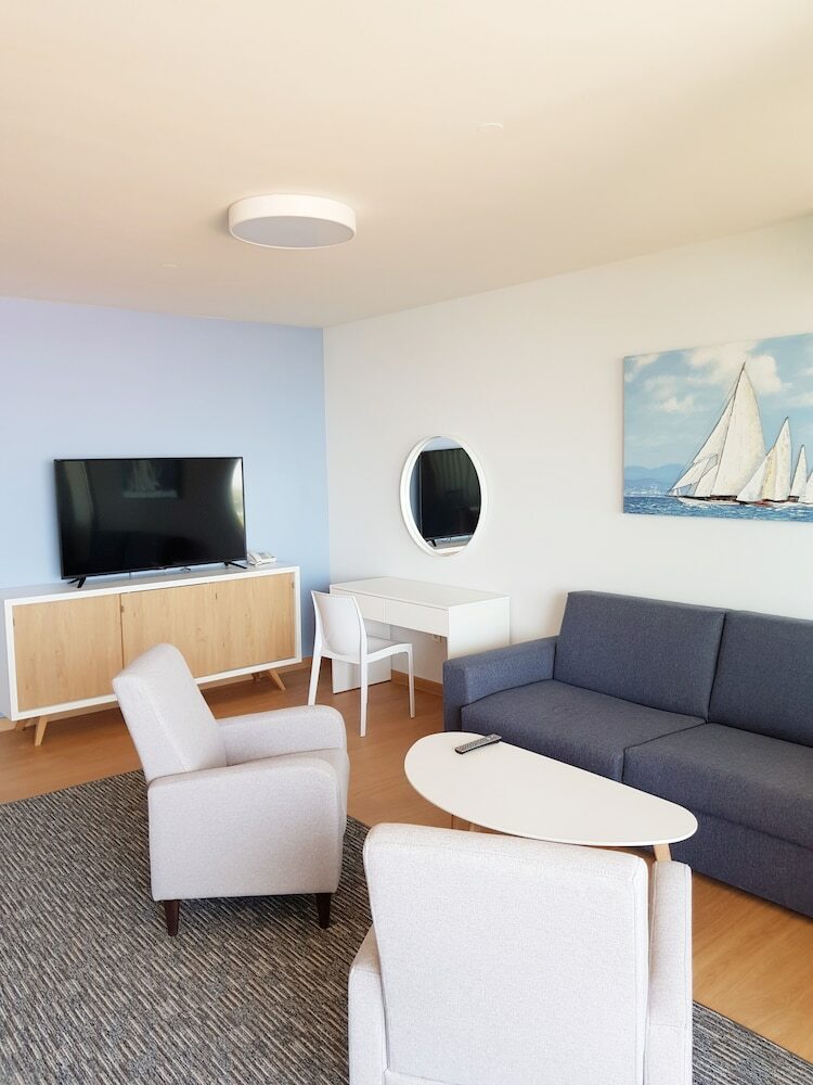 Abalone Apartments