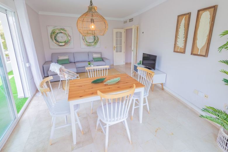Apartamento Terrazas de Ban�s Sunlit Retreat