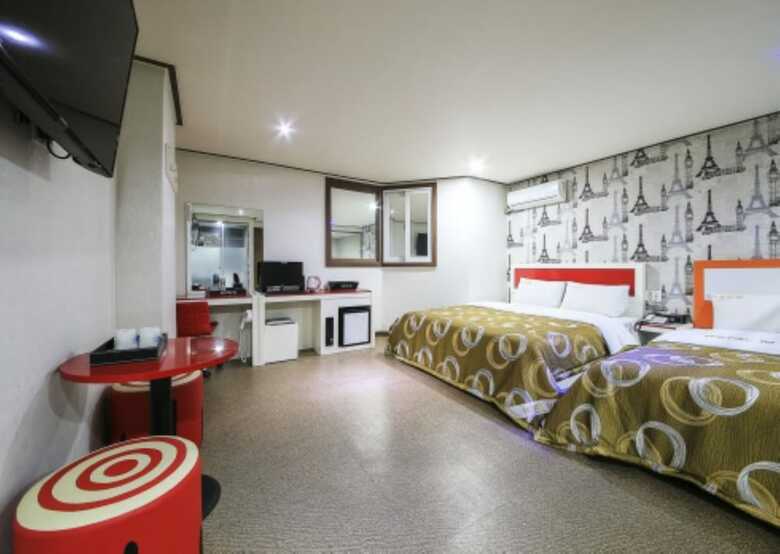 M Hotel