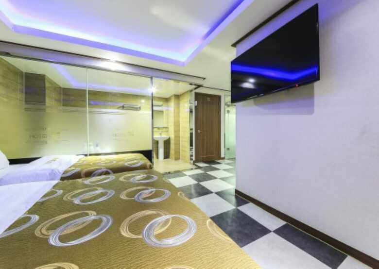 M Hotel