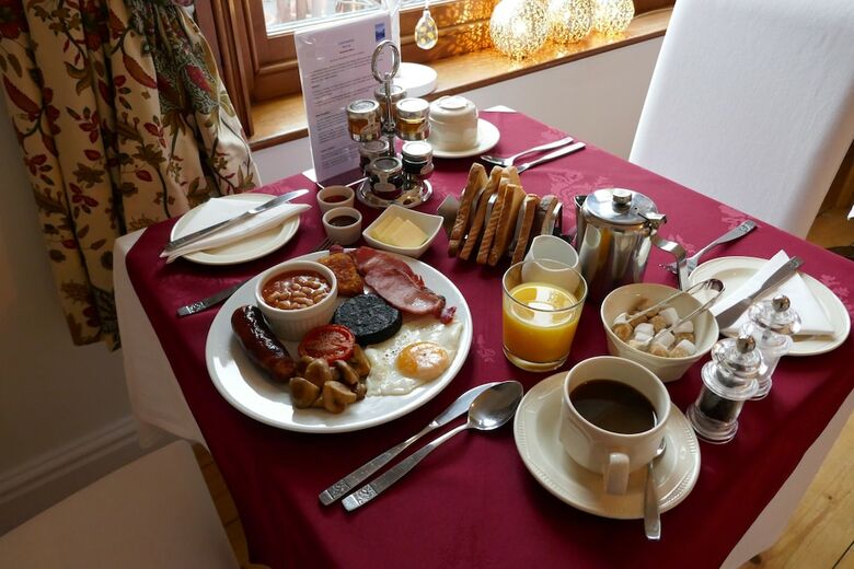 Oakthwaite House Bed And Breakfast