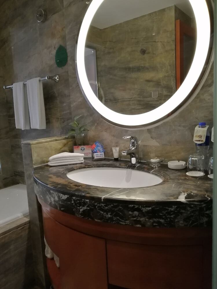 Yiwu Hotel