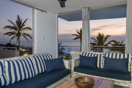 Apartamentos Chakas Cove
