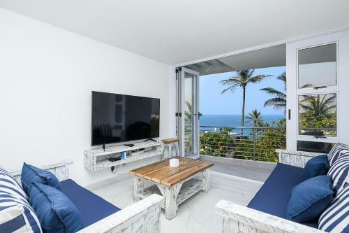 Apartamentos Chakas Cove