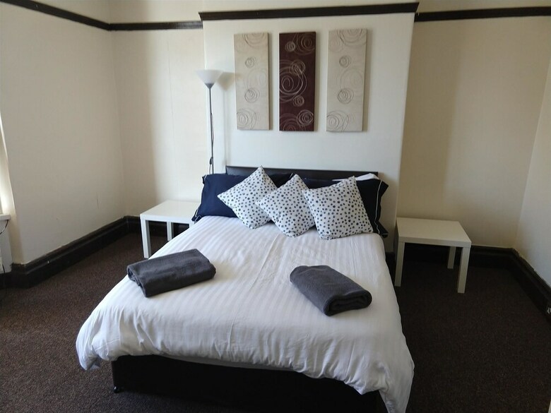 Hotel John St. Town House