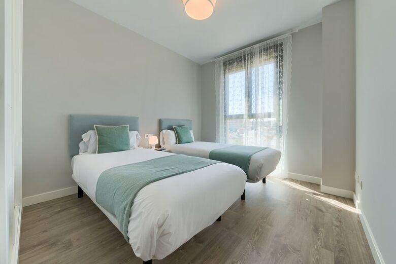 Apartamentos Holidays2 Malaga Ciza�a