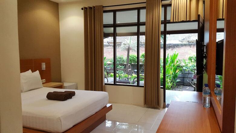 Bed & Breakfast Trawangan Cottages