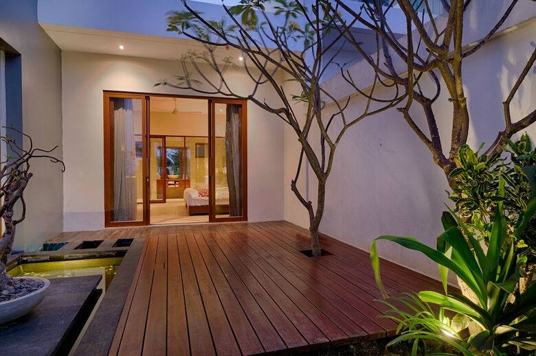 Kutus Kutus Keramas Villa