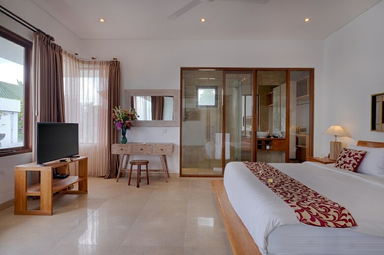 Kutus Kutus Keramas Villa