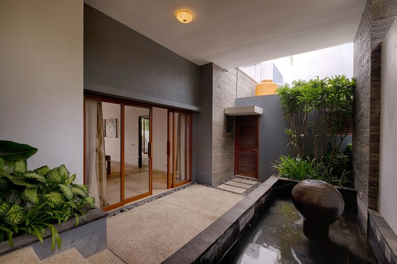 Kutus Kutus Keramas Villa
