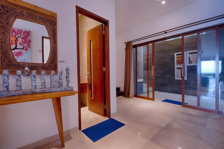 Kutus Kutus Keramas Villa