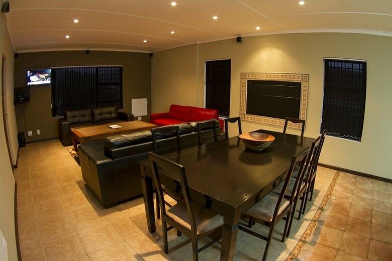 The Roundhouse - Self Catering