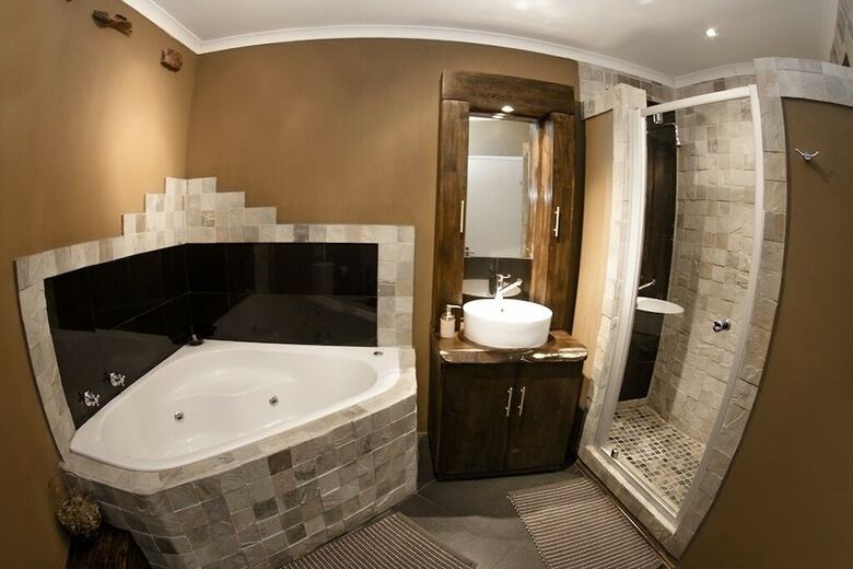 The Roundhouse - Self Catering