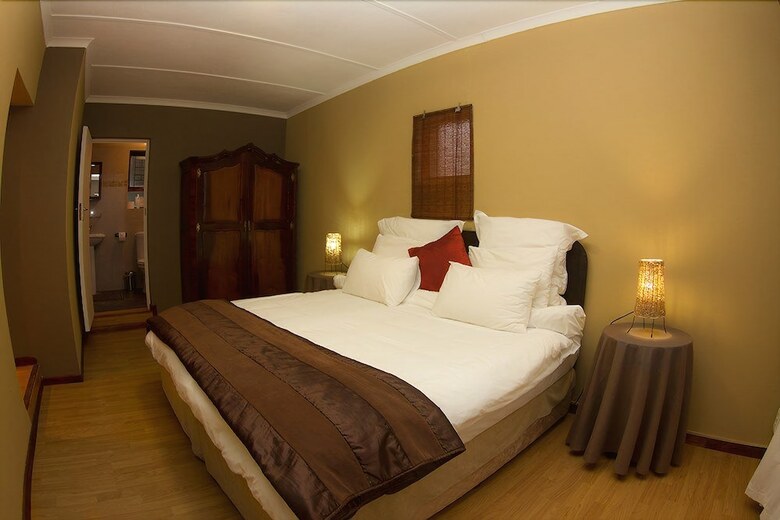 The Roundhouse - Self Catering