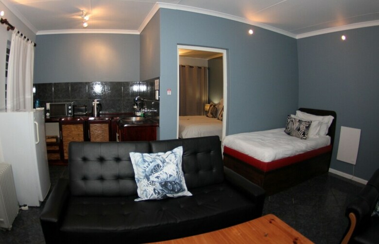 The Roundhouse - Self Catering