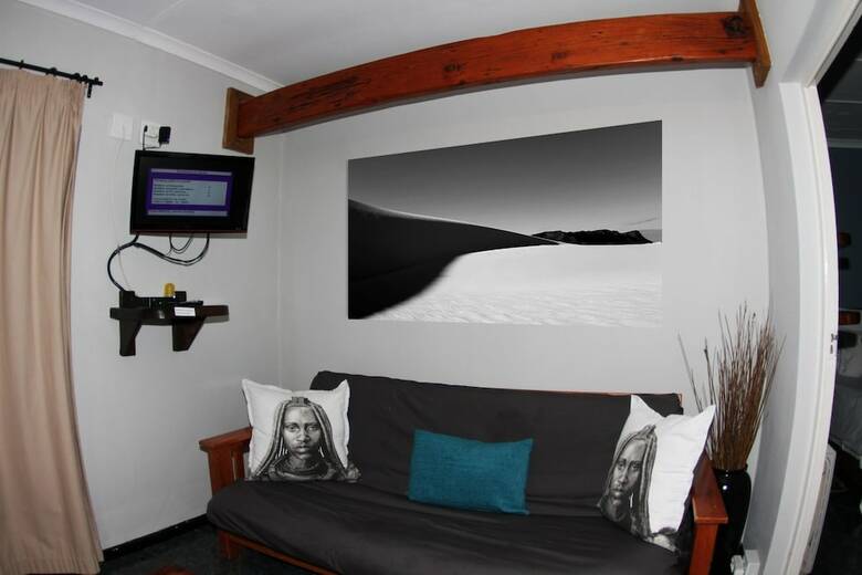 The Roundhouse - Self Catering