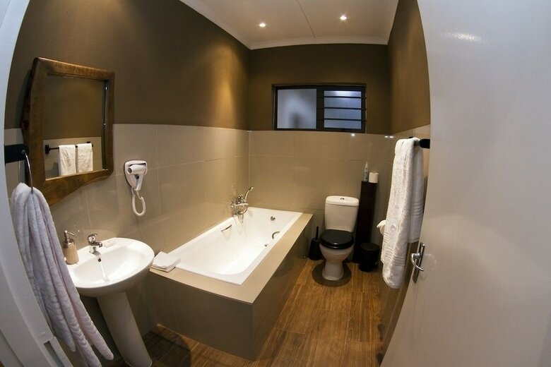 The Roundhouse - Self Catering
