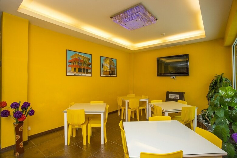Oyo 44037 King Park Hotel