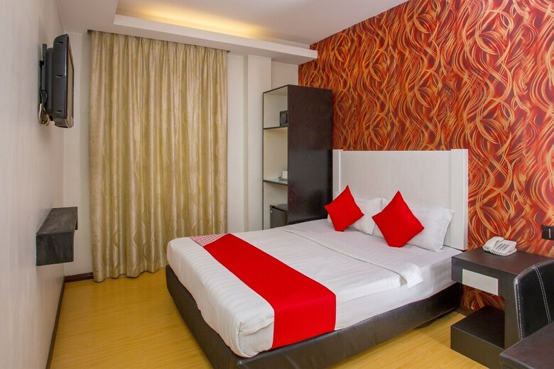 Oyo 44037 King Park Hotel
