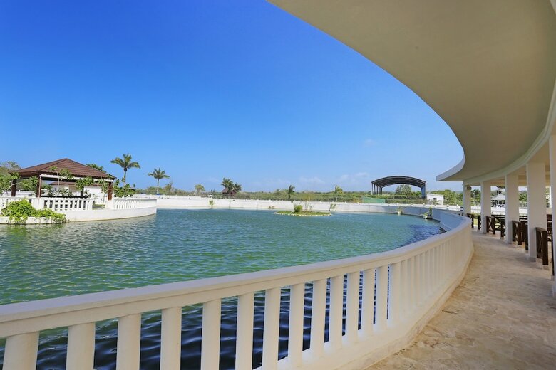 Ocean Village 86