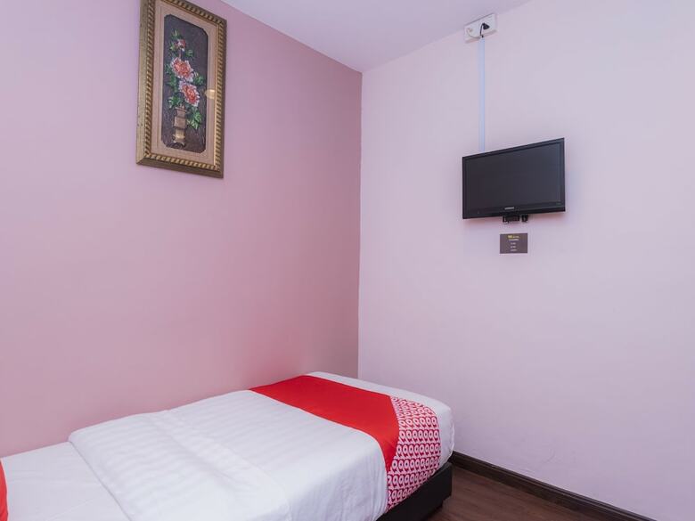 Oyo 44026 98 Hotel