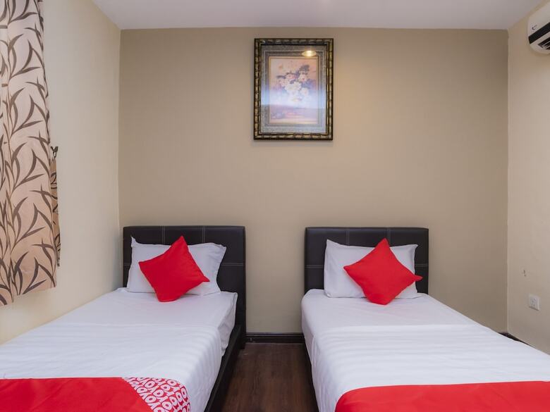 Oyo 44026 98 Hotel