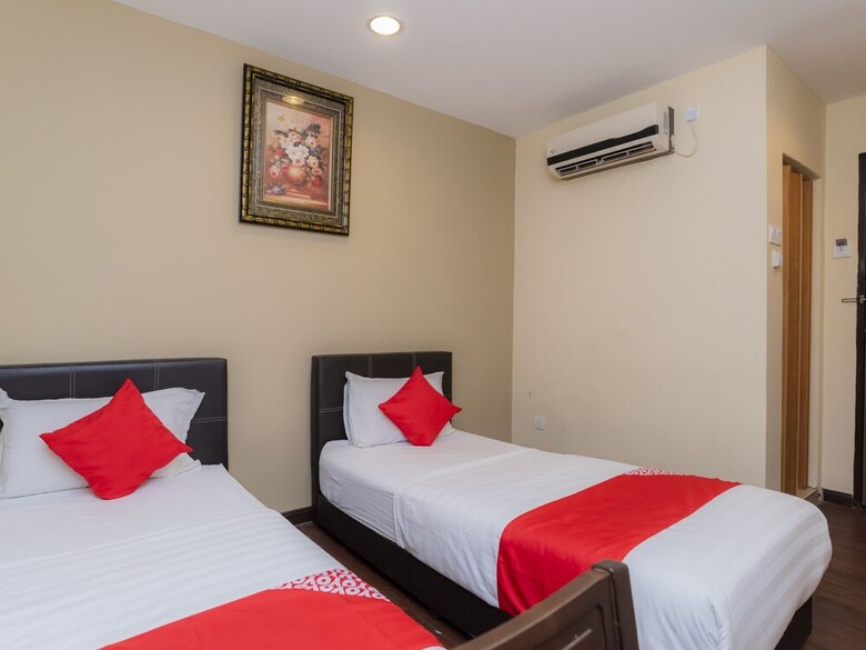 Oyo 44026 98 Hotel