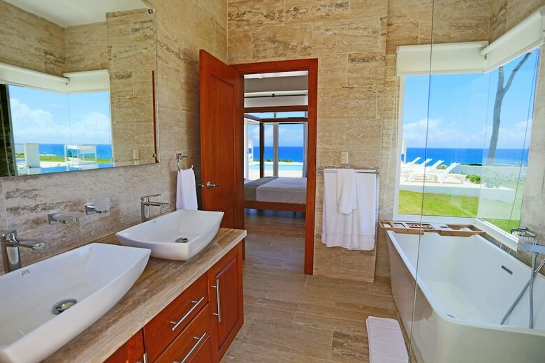 Ocean Front Villa Deluxe 3 Bedroom