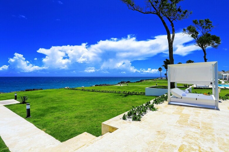 Ocean Front Villa Deluxe 3 Bedroom