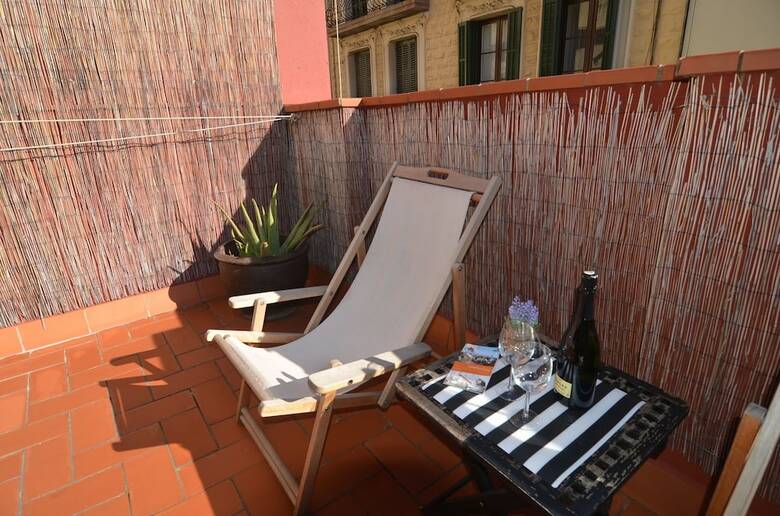 Rentbcn Gaudi Apartments