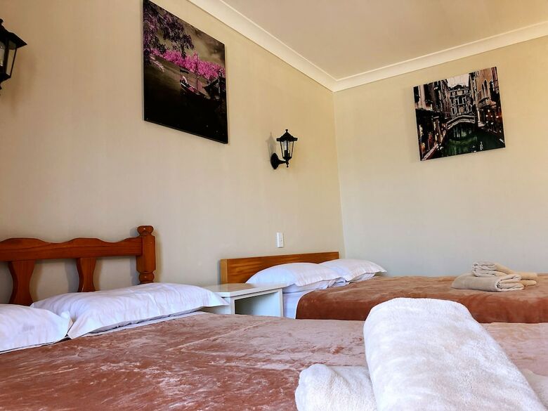 Central Jetty Motel