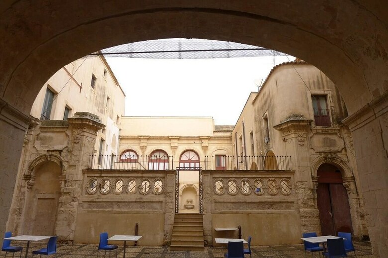 Posada Landolina Palace