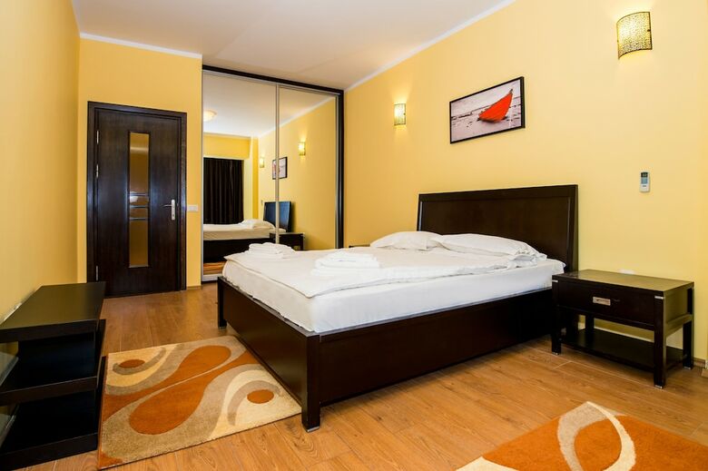 Apart Holiday Maria Mamaia