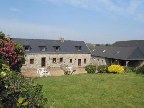 Hotel Domaine De Lesvaniel