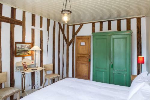 Hostal Maison De M�zos