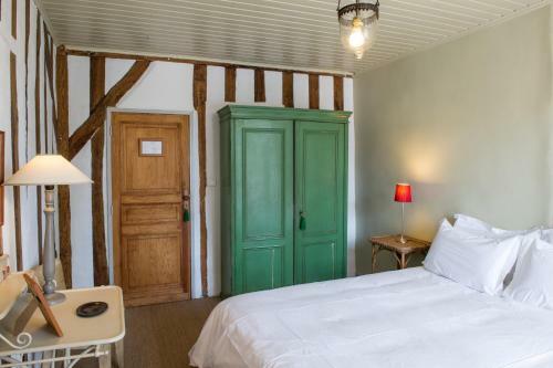 Hostal Maison De M�zos