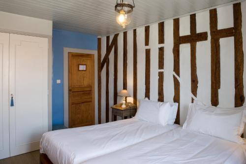 Hostal Maison De M�zos