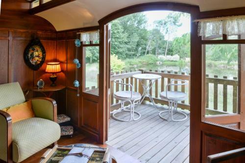 Hostal Maison De M�zos