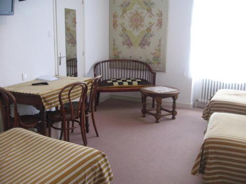 Hotel Logis H�tel Des Voyageurs
