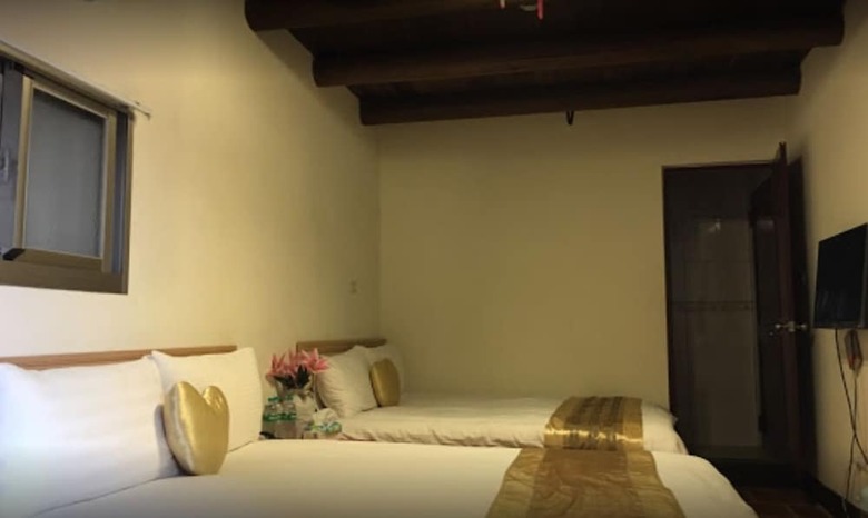 Hotel W Guesthouse