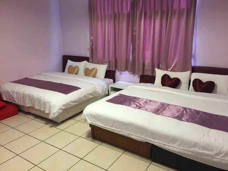 Hotel W Guesthouse