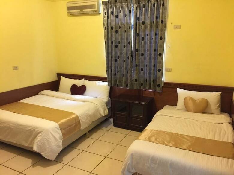 Hotel W Guesthouse