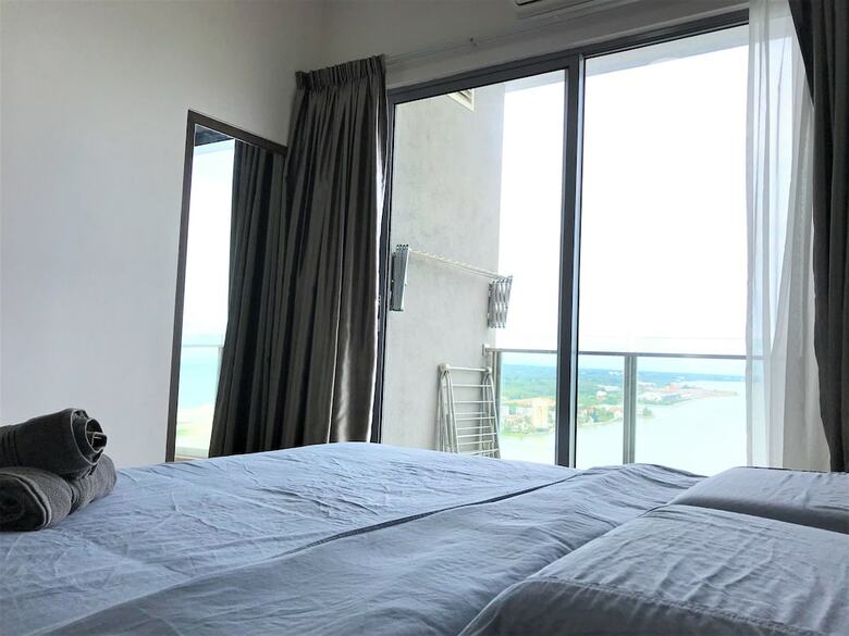 Silverscape Residence By Comfort Stay